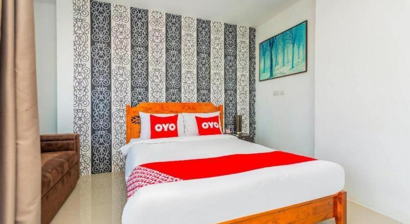 Oyo 472 Tang Cheng Holiday Hotel Patong Екстер'єр фото
